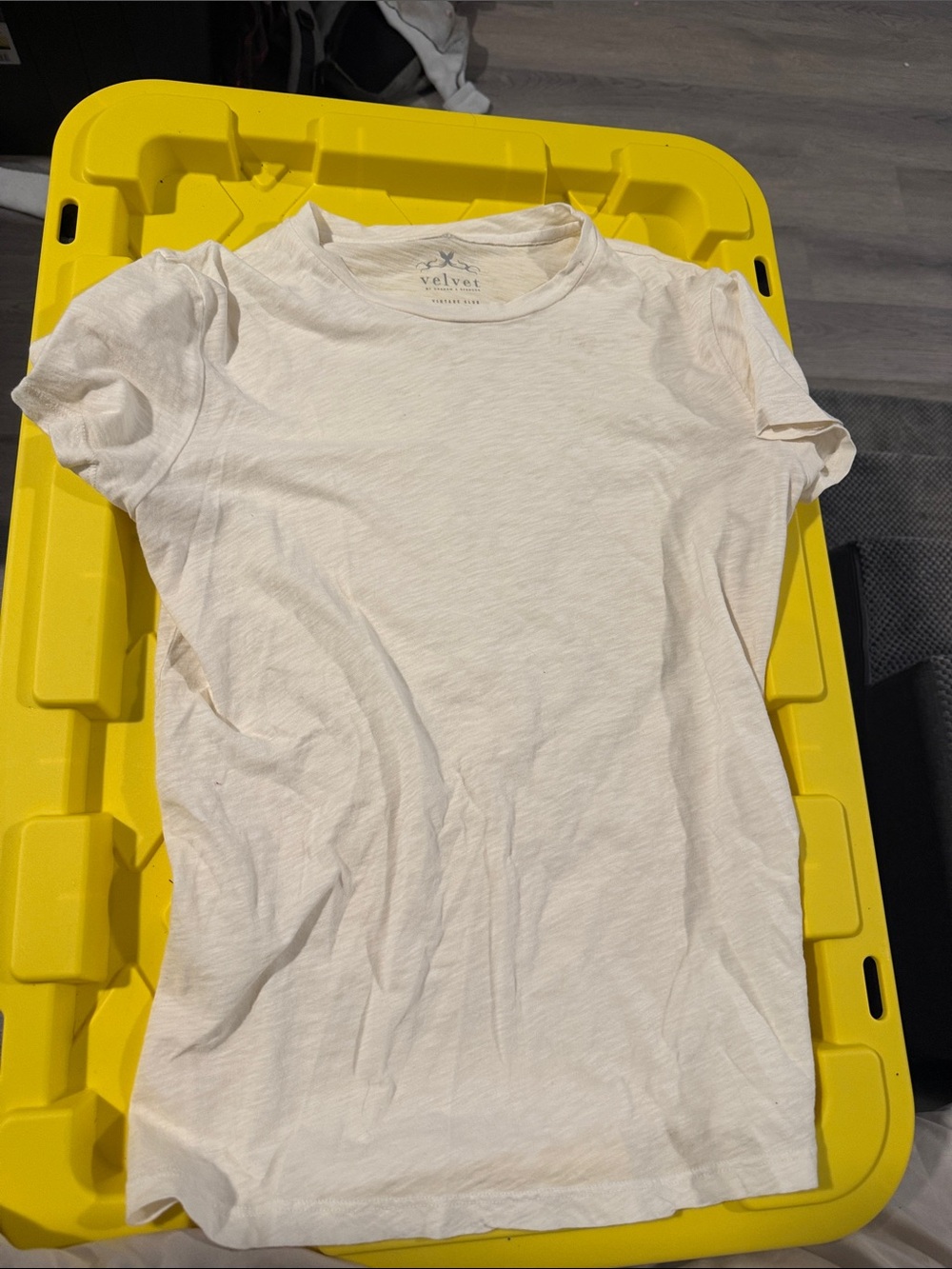 Never worn Velvet womens Cream Short Sleeve Tee